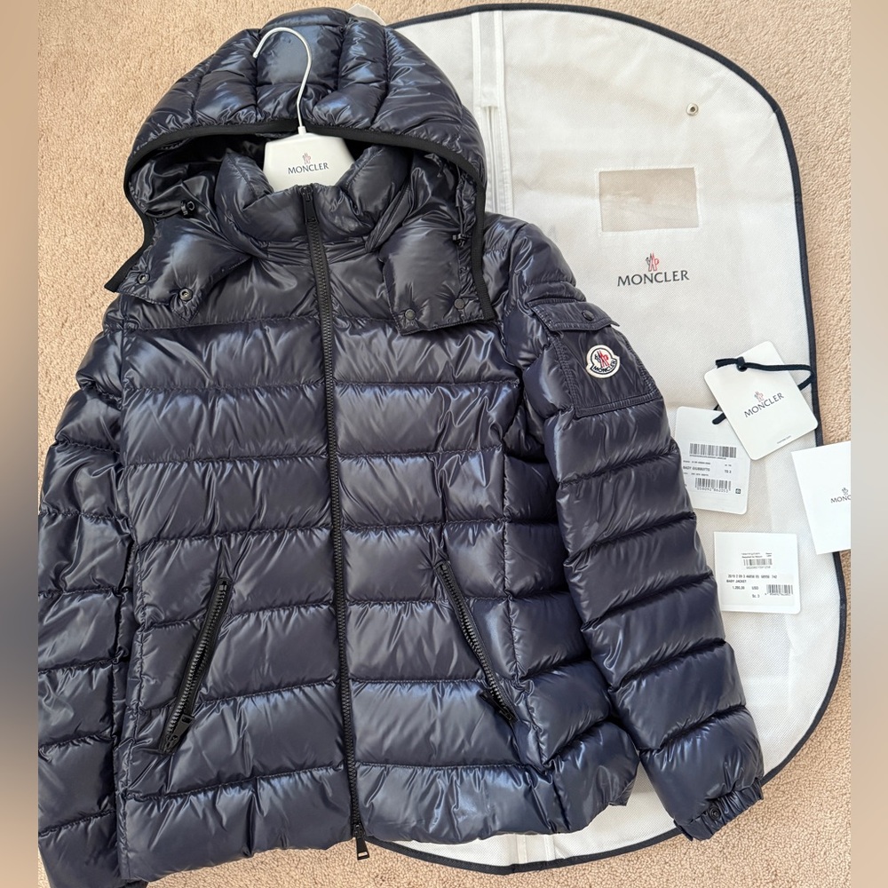Moncler BADY SHORT DOWN JACKET navy color size 3